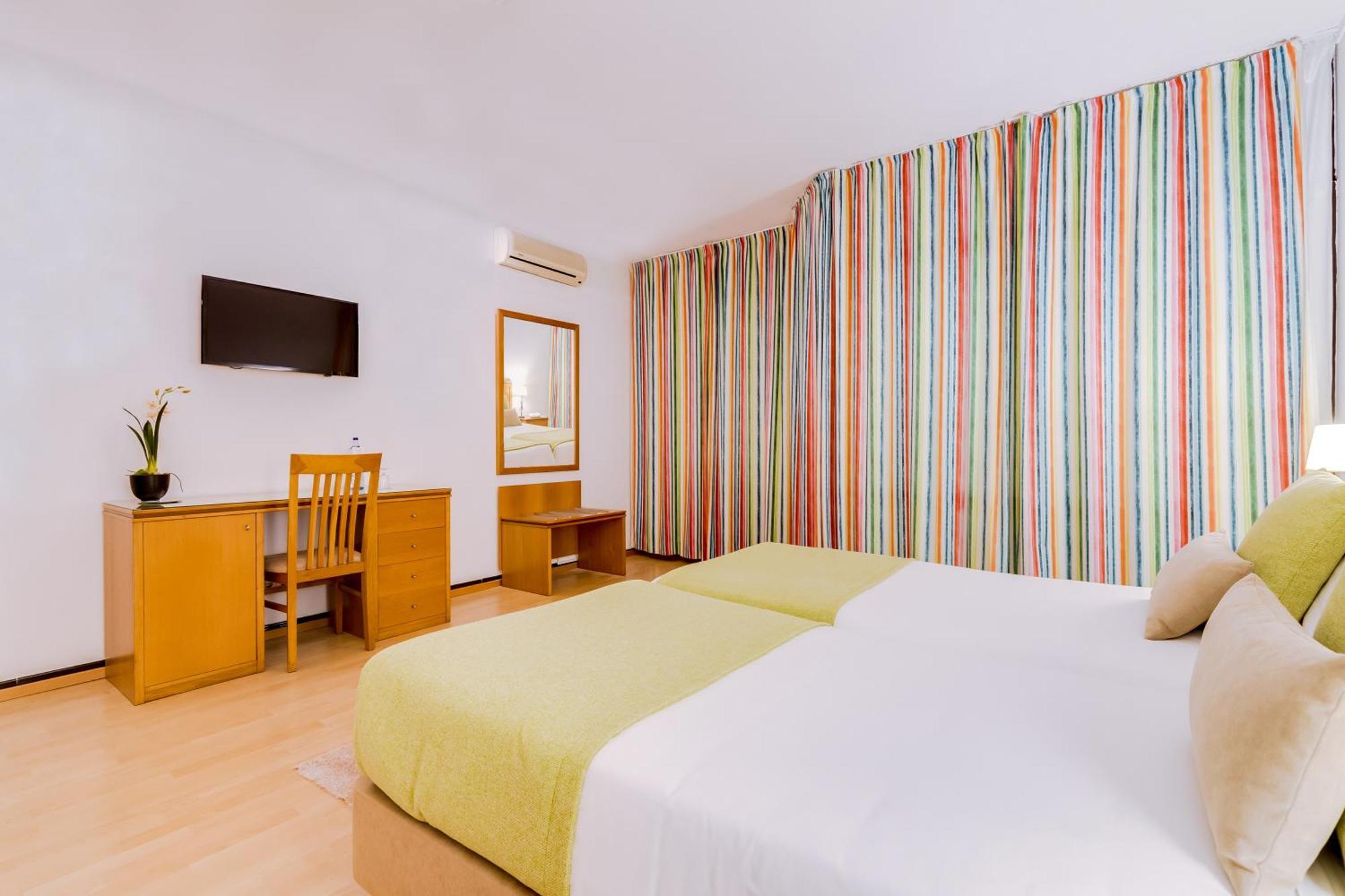 One-Bedroom Apartment,1742566795:JPEG